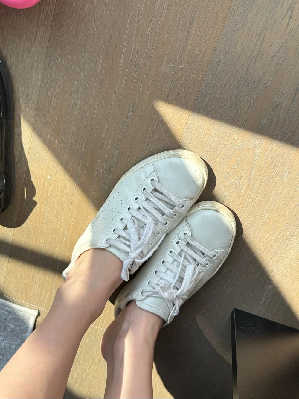 Gucci Off-White Leather Sneakers